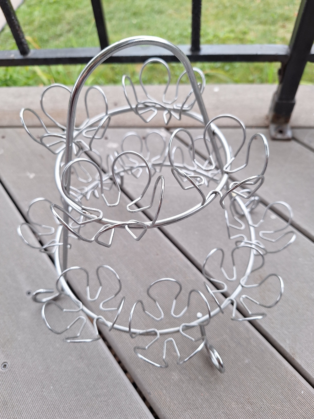 Source Unknown Silver Floral Wire Cupcake Stand